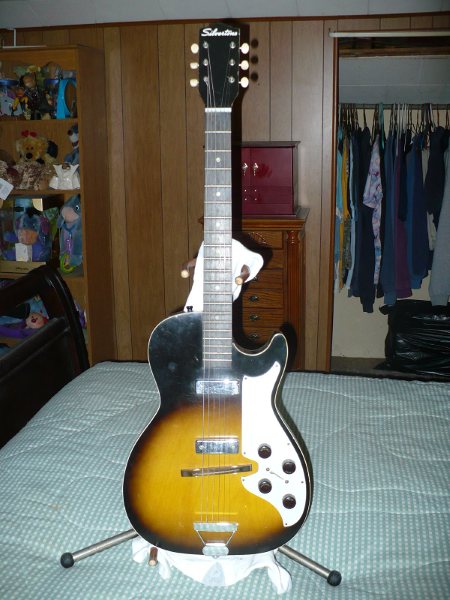 Silvertone.jpg