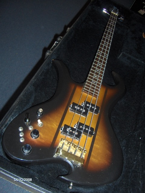 bc_rich_wave_bass_299999_20110104_1967360969.jpg