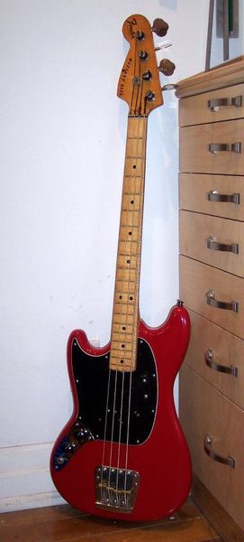 Fender Mustang.jpg