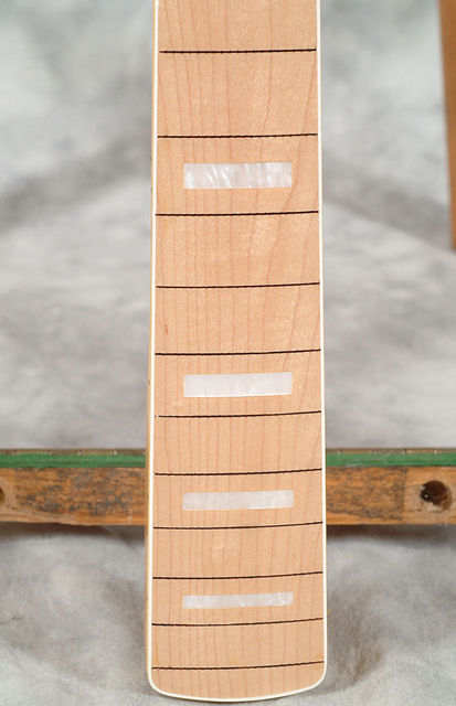 Fretless Neck with White Blocks 03.jpg