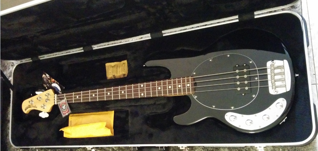 Musicman Stingray 4H.jpg