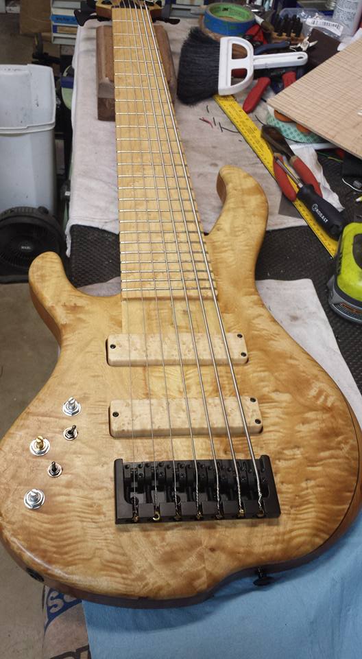 HB1455_FRSdual-coil_7string_InstalledMuckelroyBasses.jpg