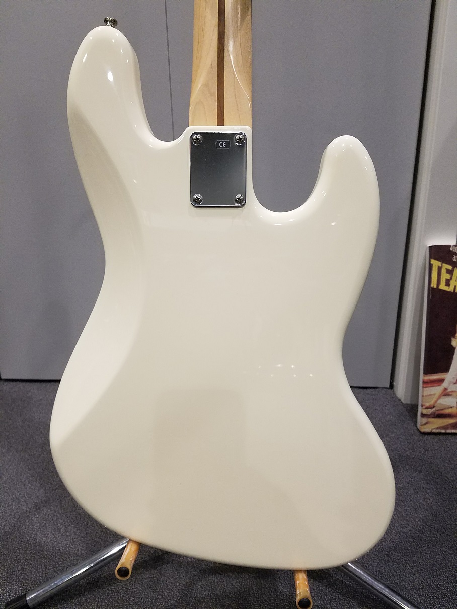 Fender MIM Jazz back body.jpg