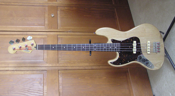 Fender Custom Ash Jazz...jpg