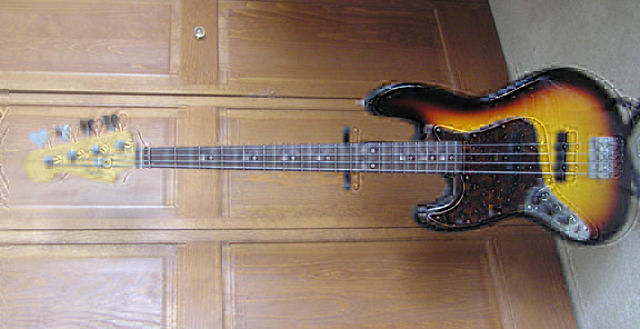 Fender 62 RI Jazz Japan...jpg
