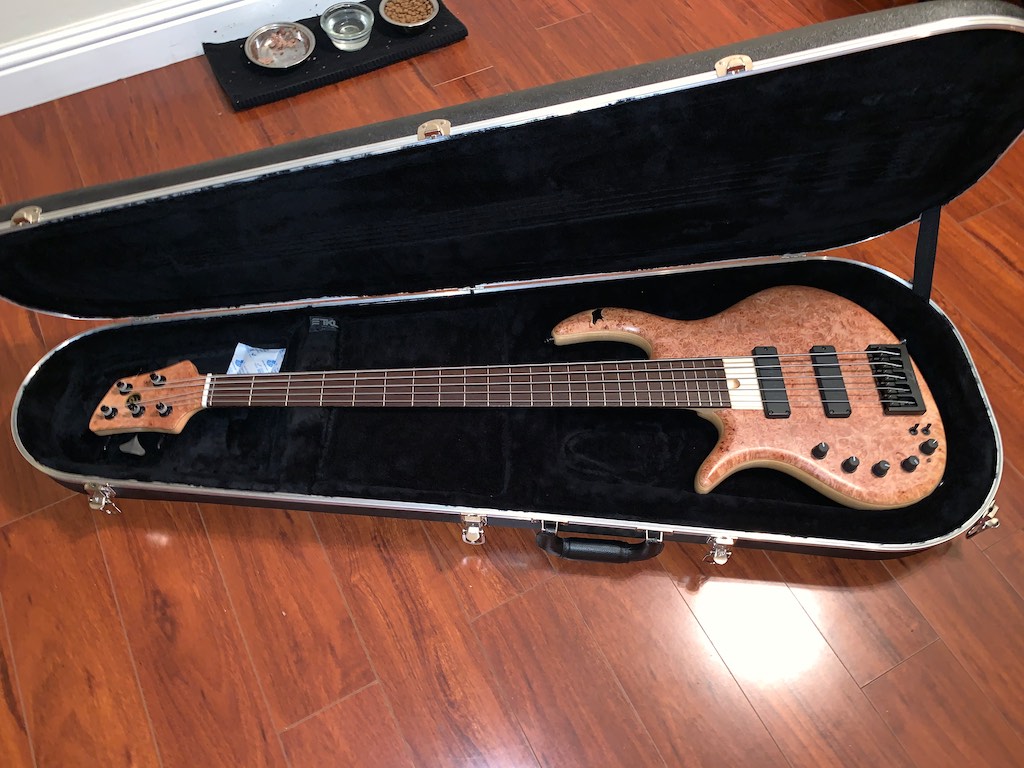 Elrick_Bass 003.jpg